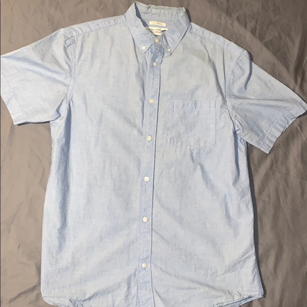 OLD NAVY MEN’S CHAMBRAY T-SHIRT